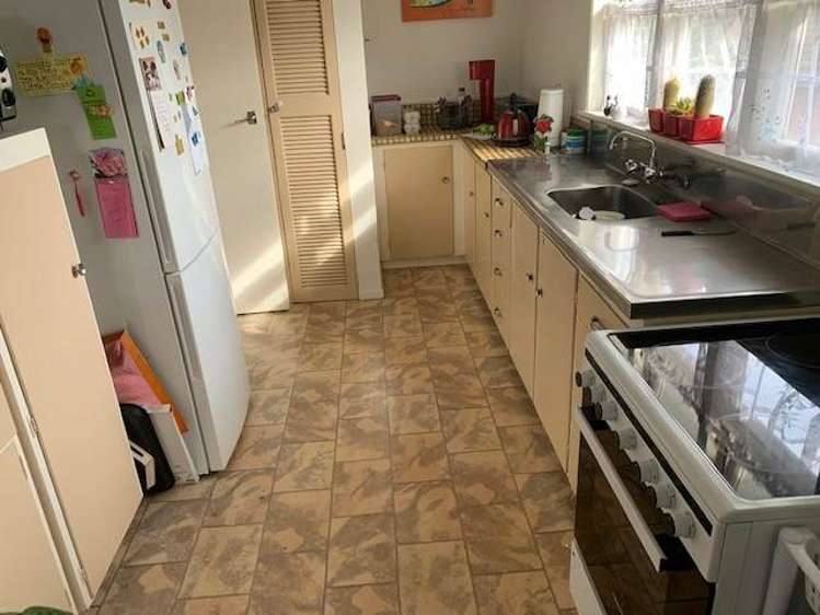 166 Centreway Road Orewa_0