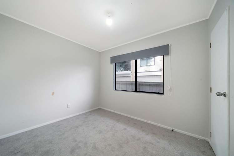2/18 Gloria Avenue 1801_5