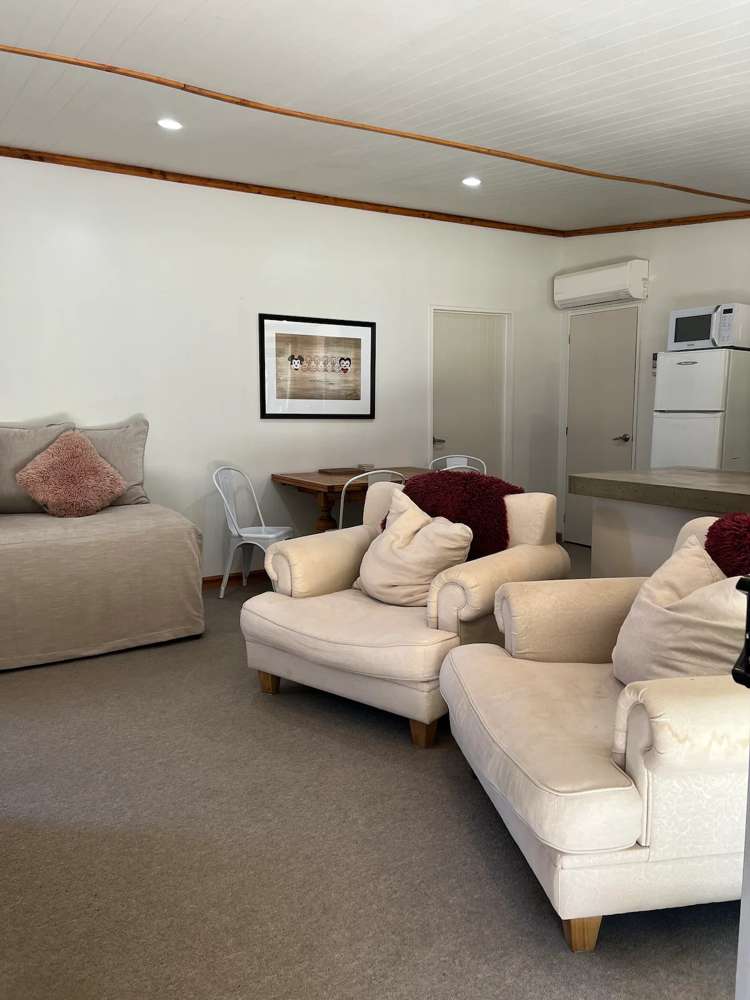 23 Ewing Place Albert Town_26