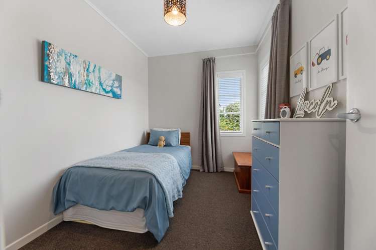 46 Wharf Road Clarks Beach_12