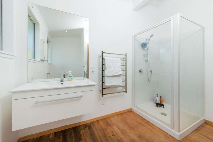 175 Howard Road Orere Point_20