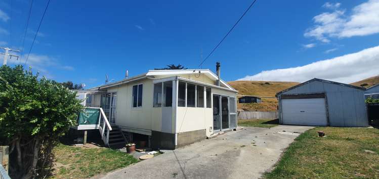 12 Whangaimoana Beach Road Pirinoa_13
