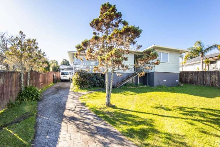 8 Pahi Place West Harbour_4