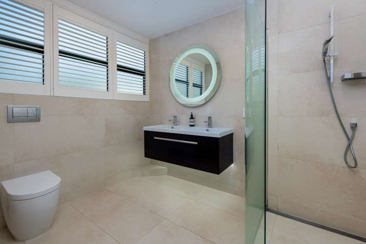 1/16 Clifton Road Hauraki_16