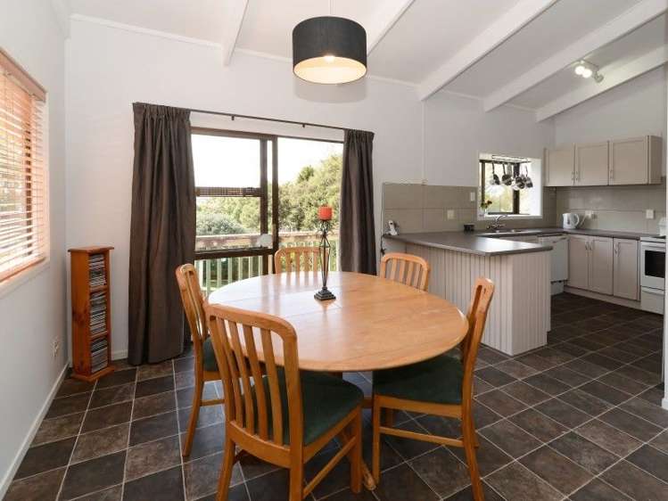 9 Baverstock Road Nawton_12