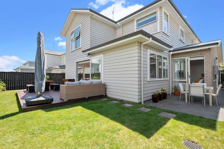 20 Couldrey Crescent Red Beach_22