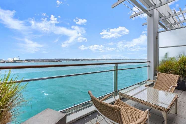 7/143 Quay Street 10015_15