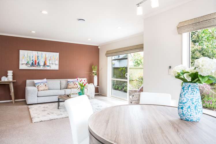 32a Forest Glen Orewa_6