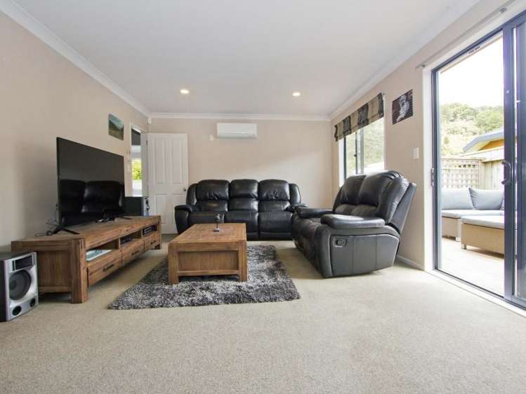 25 Sun Valley Grove Wainuiomata_4