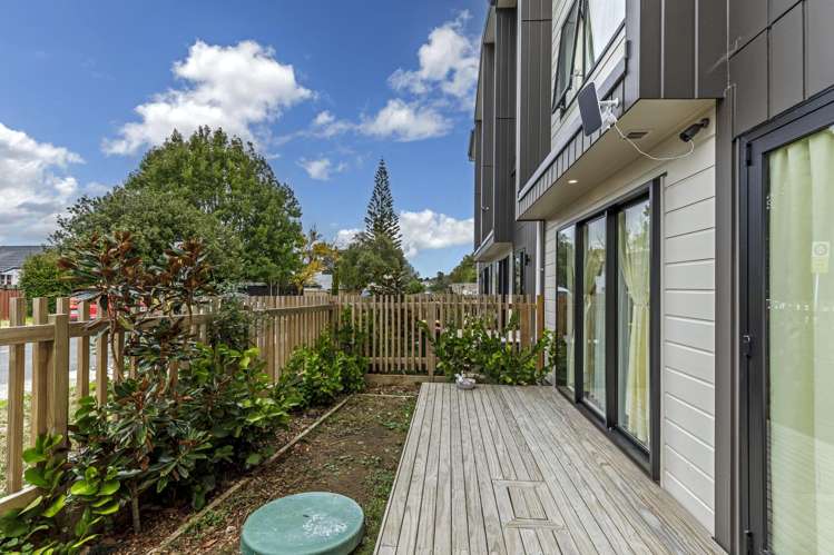 126 Kervil Avenue Te Atatu Peninsula_16