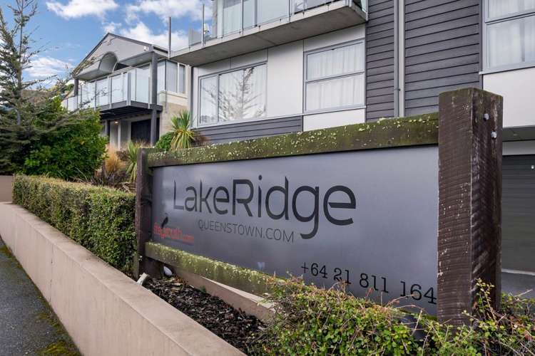 4/51 Thompson Street Queenstown_11
