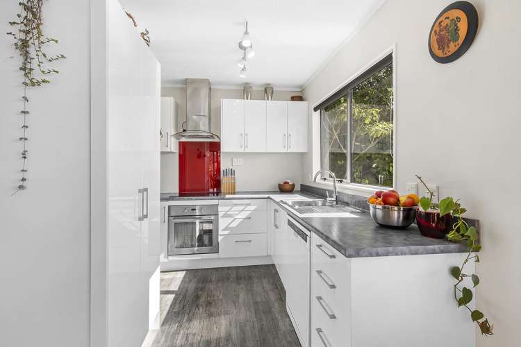 4b Sarah Way Crofton Downs_8