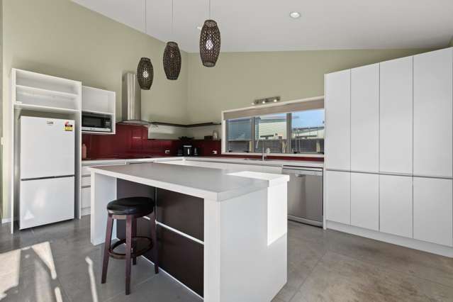 14 Surfers Avenue Waihi Beach_3