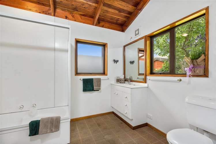 48 Lagoon Avenue Albert Town_7