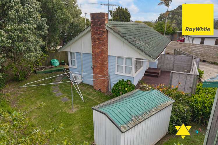 60 Cobham Crescent Kelston_12