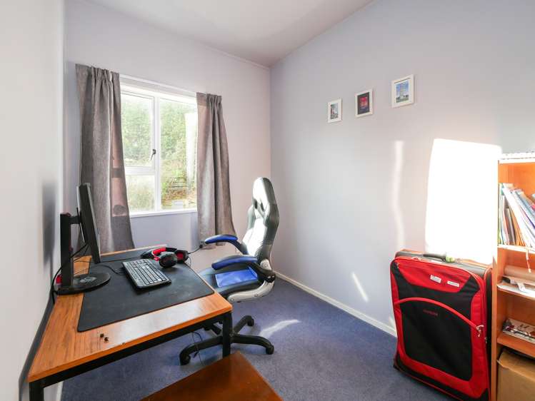 17 Calvert Place Shiel Hill_16