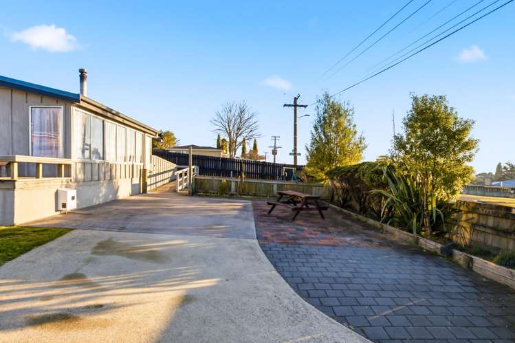 24 Hinemoa Avenue Taupo_22
