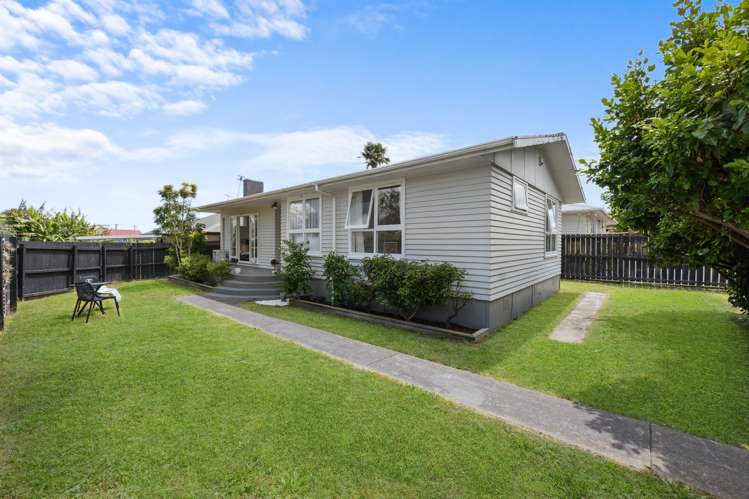 8A White Road Manurewa_16