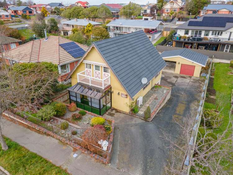 8 Maltby Avenue West End_11