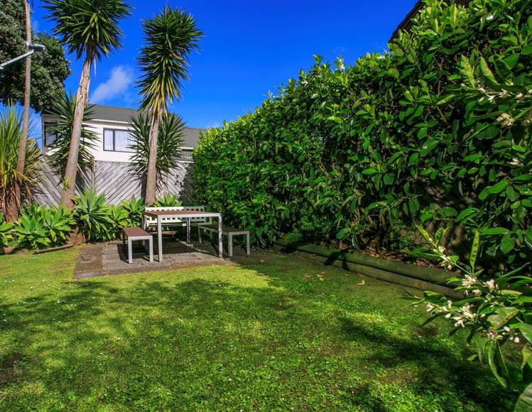 2/11 Faulkner Road Northcote Point_18