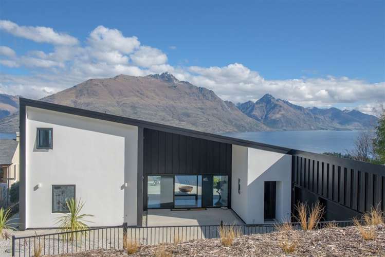 13 Vancouver Drive Queenstown_20