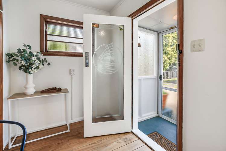 216 Fox Street Hamilton East_1