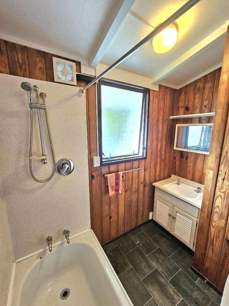 12 Heaphy Street 2169_19