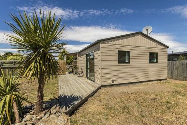 8 Sherwin Avenue Albert Town_3