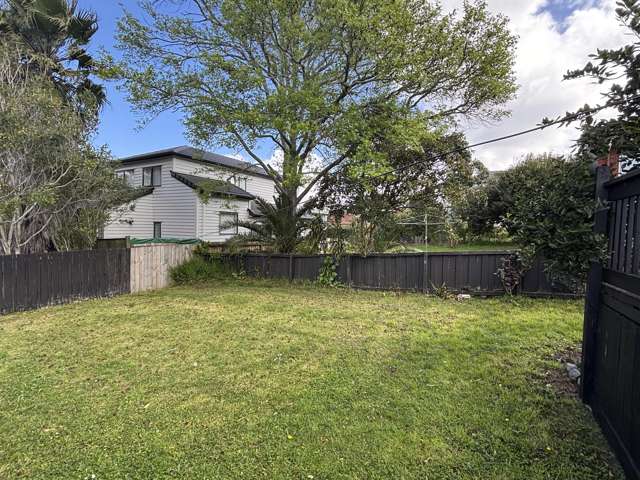 2/303 Pakuranga Road Pakuranga Heights_1