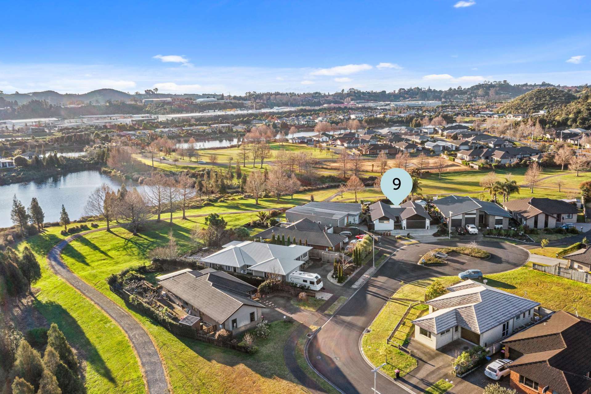 9 Bracken Mews Pyes Pa_0