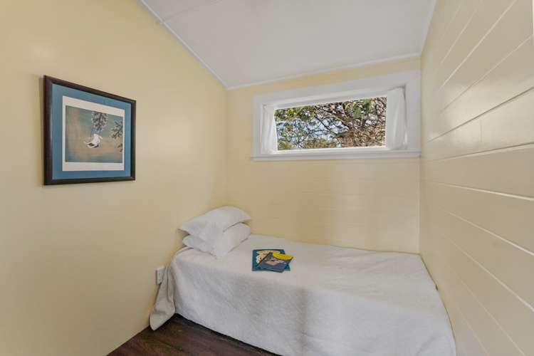 6 Kapiti Lane Otaki Beach_14