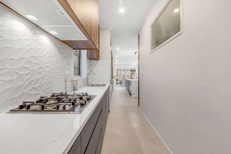 18 Bushfield Drive Flat Bush_9