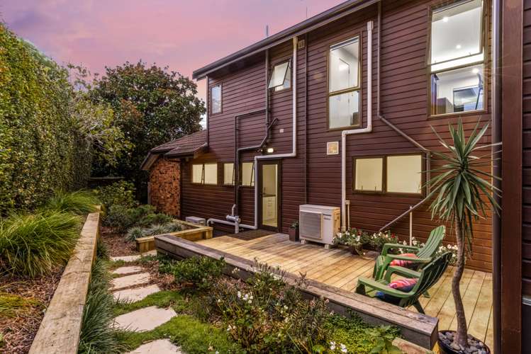 10 Coldham Crescent Saint Johns_23