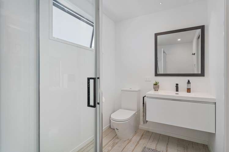 31 Longreach Drive Cooks Beach_24