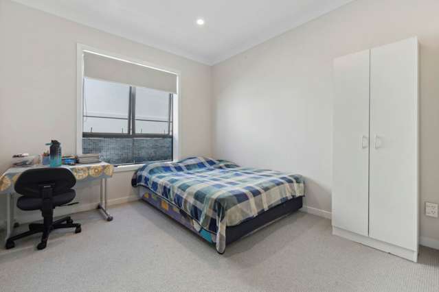 203-2 Gracechurch Drive Flat Bush_4