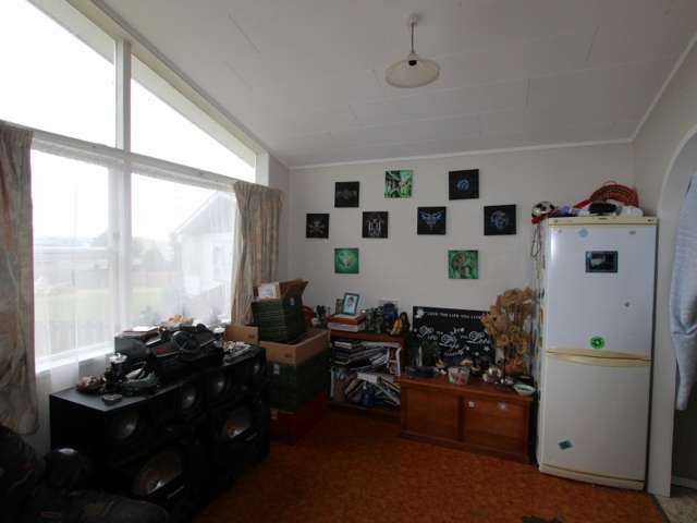 25 George Street Pahiatua_3