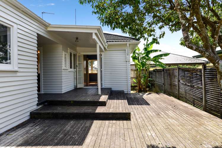 13 Bond Street Hamilton East_14