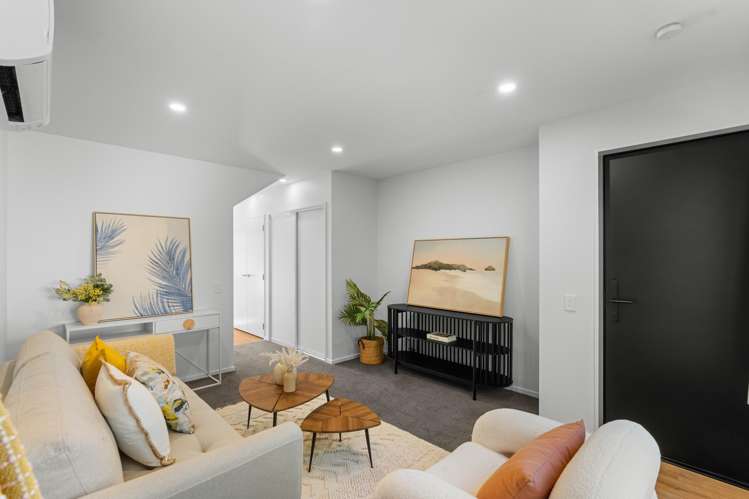 2/28 Deloraine Street_0