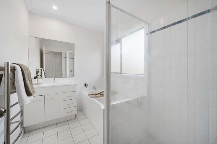 8 Ballybay Road East Tamaki_18