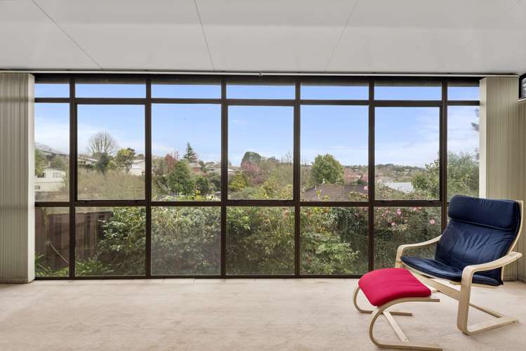 102 Poaka Avenue Dinsdale_2