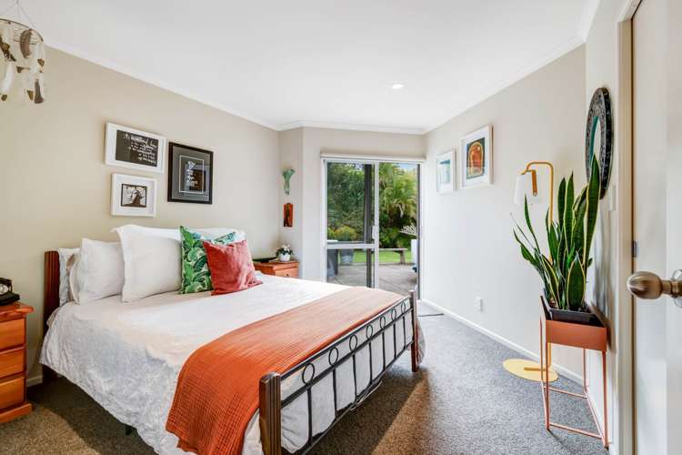 7C Hobbs Road Matakatia Bay_17