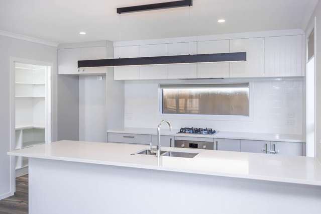 13 Waruhia Crescent Rototuna North_2
