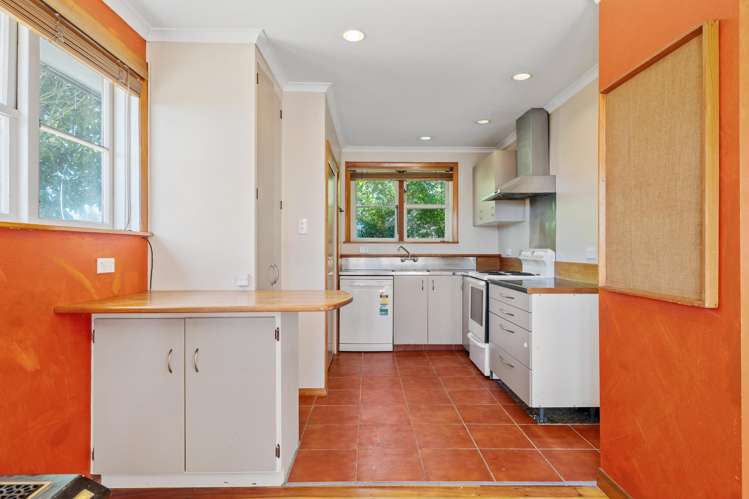 15 Montrose Place Takaro_1