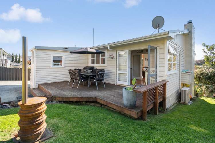 8B Esk Street Parkvale_16