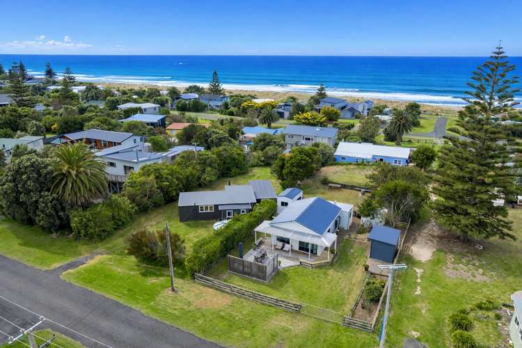 43 Pinedale Crescent Riversdale Beach_12