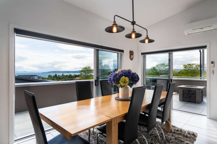 35 Magnolia Rise Waipahihi_3