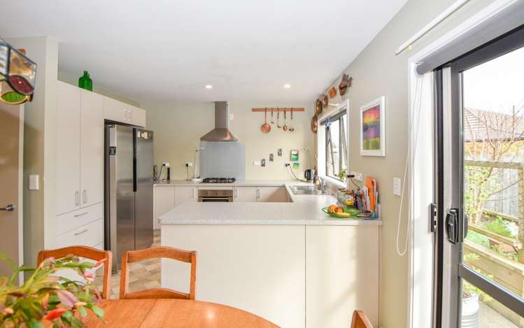 8 Ashmore Park Road Carterton_5