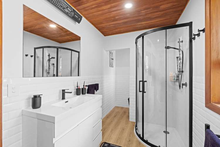 1649 Main North Road Sefton_12