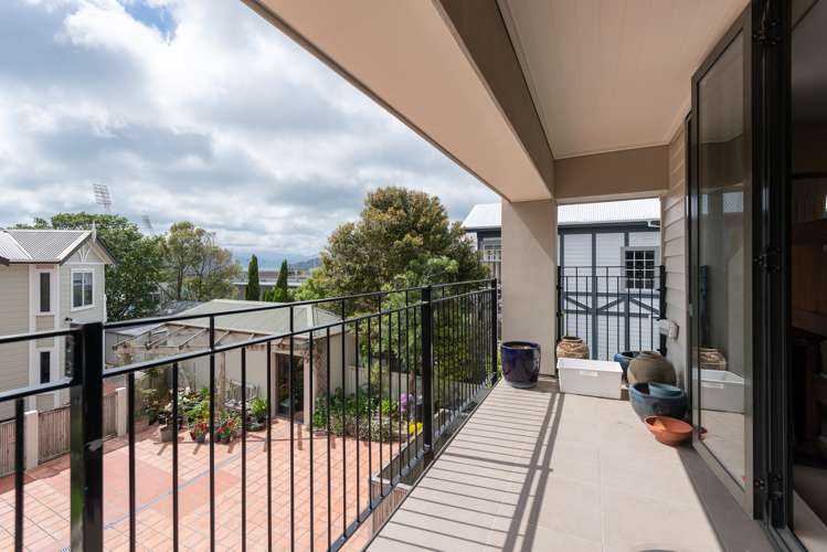 12/28 Hobson Street Thorndon_6