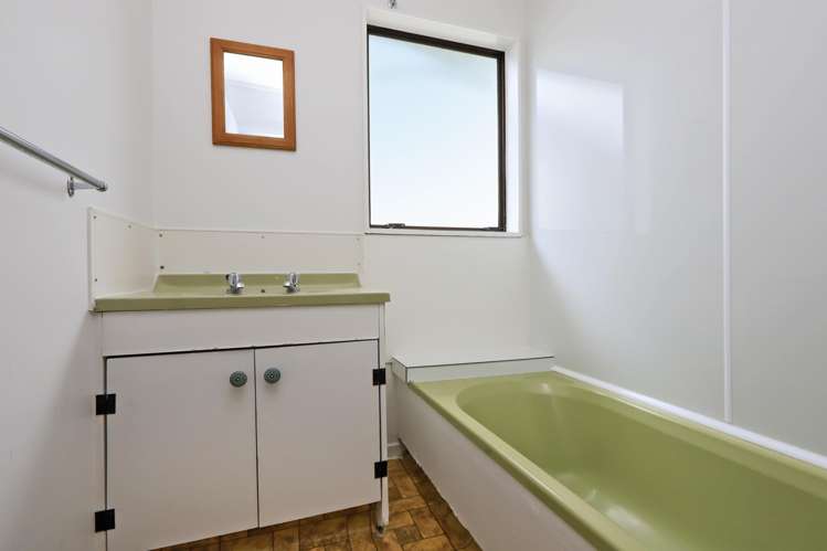 711a Whitehead Road Saint Leonards_13